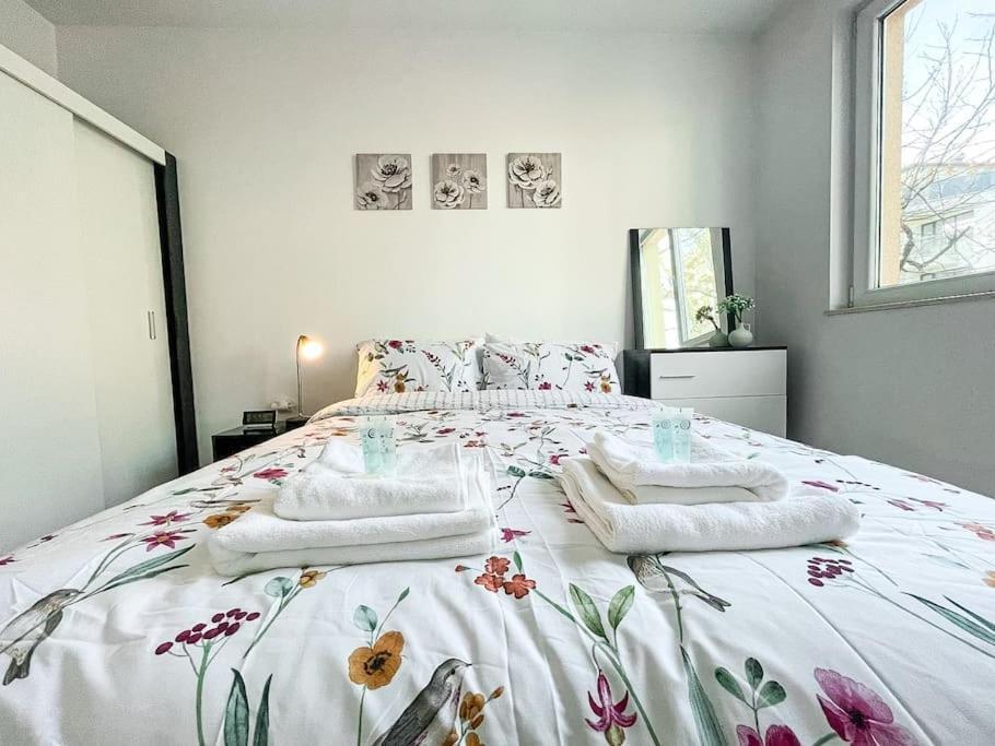 Modern & Bright 1Bd Apartment Near Main Square Plovdiv Exterior photo